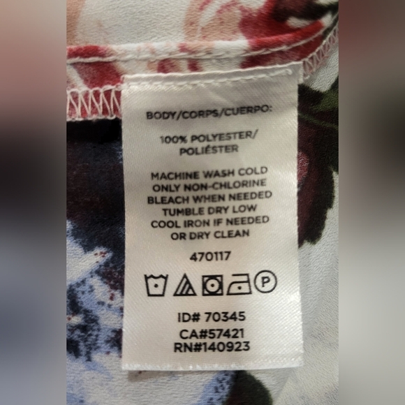 Loft Women's - Red and Blue Floral Tie Neck Blouse Size S - Picture 5 of 5